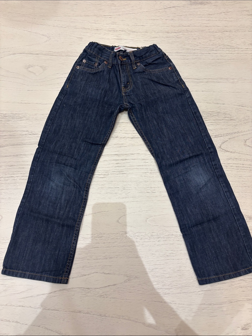 Levi’s boys size 8 Classic Dark Blue Straight Jeans